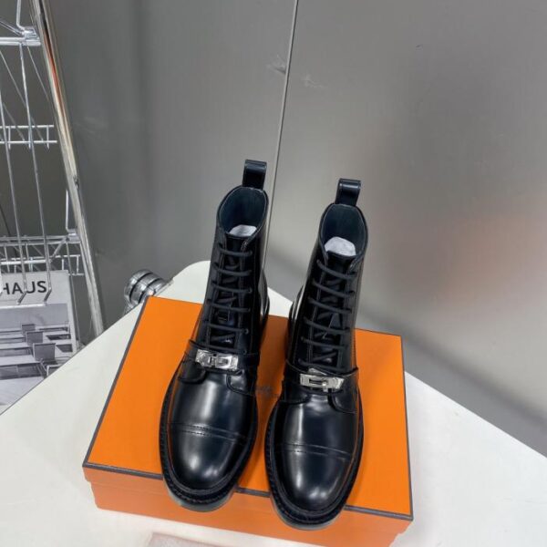 repliche,replica,perfette,siti di,affidabili,migliori siti,dove comprare,1:1,scarpe da ginnastica Hermes, ultima sfilata, scarpe in pelle con fibbia Kelly e stivaletti alla caviglia (0CGDJ)