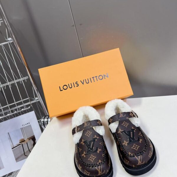 repliche,replica,perfette,siti di,affidabili,migliori siti,dove comprare,1:1,scarpe da ginnastica Le ultime pantofole in pura lana di Louis Vuitton per l’autunno e l’inverno, con suola spessa e rialzata, sono pantofole da esterno in lana (BJ8HJ)
