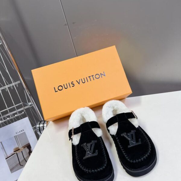 repliche,replica,perfette,siti di,affidabili,migliori siti,dove comprare,1:1,scarpe da ginnastica Le ultime pantofole in pura lana di Louis Vuitton per l’autunno e l’inverno, con suola spessa e rialzata, sono pantofole da esterno in lana (WCIQG)