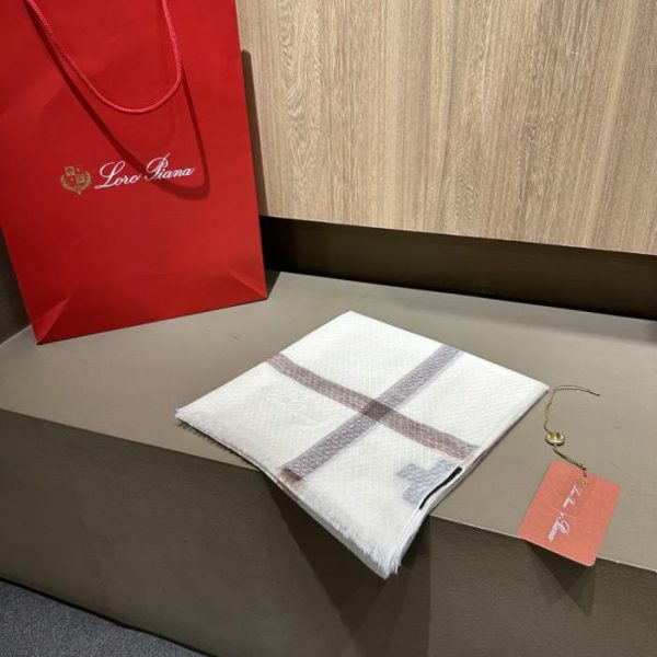 repliche,replica,perfette,siti di,affidabili,migliori siti,dove comprare,1:1,scarpe da ginnastica Fazzoletto Loro Piana, sofisticata combinazione di colori, 100% lana idrosolubile (W55H9)