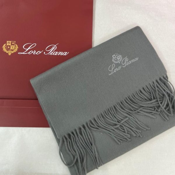 repliche,replica,perfette,siti di,affidabili,migliori siti,dove comprare,1:1,scarpe da ginnastica Novità autunno/inverno Loro Piana: sciarpa in cashmere di alta qualità (4C26F)