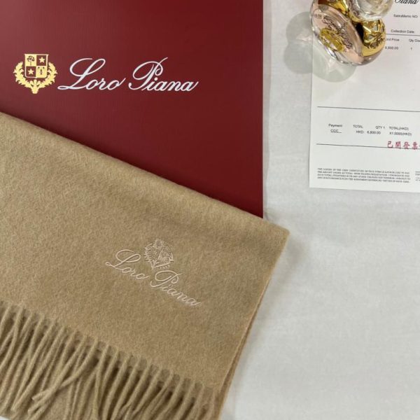 repliche,replica,perfette,siti di,affidabili,migliori siti,dove comprare,1:1,scarpe da ginnastica Novità autunno/inverno Loro Piana: sciarpa in cashmere di alta qualità (BRWFL)
