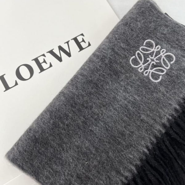 repliche,replica,perfette,siti di,affidabili,migliori siti,dove comprare,1:1,scarpe da ginnastica Sciarpa in cashmere premium Loewe (A3NE6)