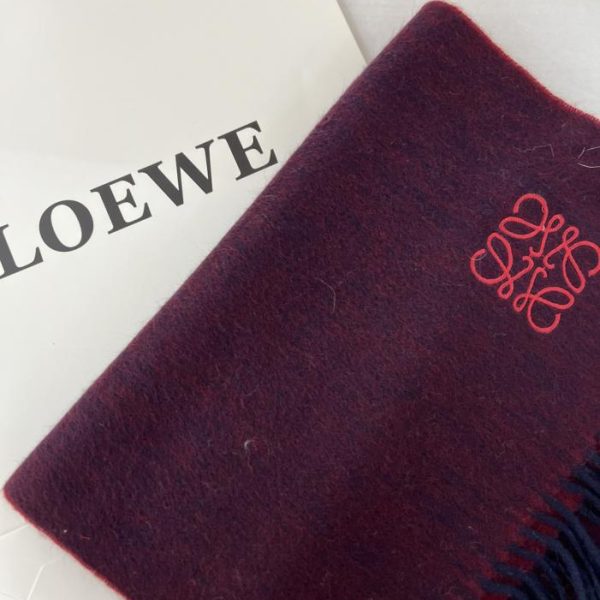 repliche,replica,perfette,siti di,affidabili,migliori siti,dove comprare,1:1,scarpe da ginnastica Sciarpa in cashmere premium Loewe (IC132)