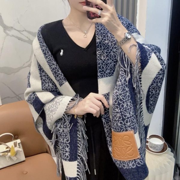repliche,replica,perfette,siti di,affidabili,migliori siti,dove comprare,1:1,scarpe da ginnastica Nuovo scialle in lana jacquard bicolore color cammello e verde latte di Loewe (O5COW)