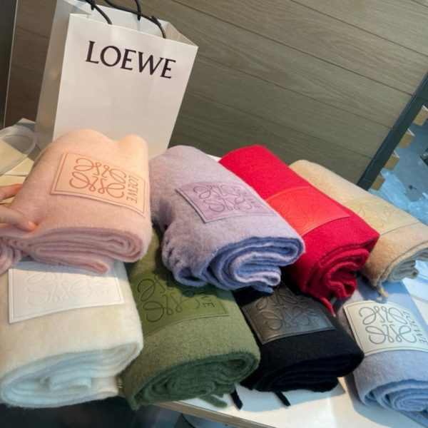 repliche,replica,perfette,siti di,affidabili,migliori siti,dove comprare,1:1,scarpe da ginnastica La nuova sciarpa colorata in mohair di Loewe (20808)