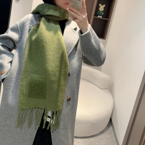 repliche,replica,perfette,siti di,affidabili,migliori siti,dove comprare,1:1,scarpe da ginnastica La nuova sciarpa colorata in mohair di Loewe (HLTVX)