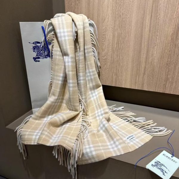 repliche,replica,perfette,siti di,affidabili,migliori siti,dove comprare,1:1,scarpe da ginnastica Sciarpa in cashmere con nappe grandi Burberry (BXJ7A)