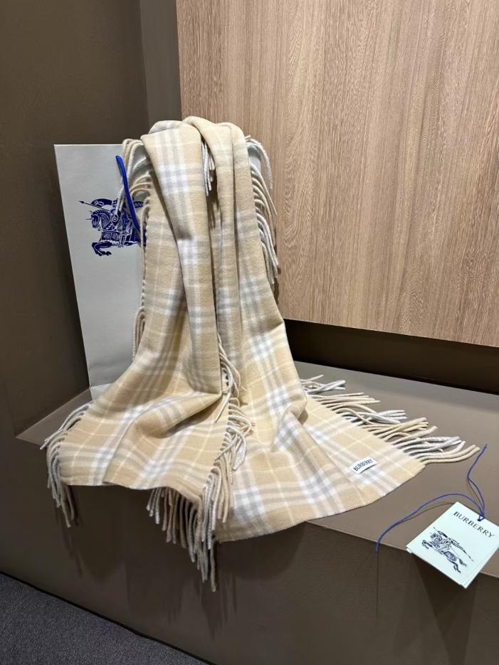 repliche,replica,perfette,siti di,affidabili,migliori siti,dove comprare,1:1,scarpe da ginnastica Sciarpa in cashmere con nappe grandi Burberry (BXJ7A) repliche,replica,perfette,siti di,affidabili,migliori siti,dove comprare,1:1,scarpe da ginnastica Sciarpa in cashmere con nappe grandi Burberry (BXJ7A)