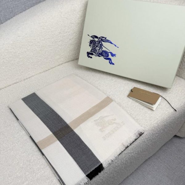 repliche,replica,perfette,siti di,affidabili,migliori siti,dove comprare,1:1,scarpe da ginnastica Sciarpa sottile in velluto a quadri classici bianco avorio di Burberry (A8BS7)