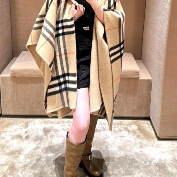 repliche,replica,perfette,siti di,affidabili,migliori siti,dove comprare,1:1,scarpe da ginnastica Mantella ricamata Burberry (FAM6T)