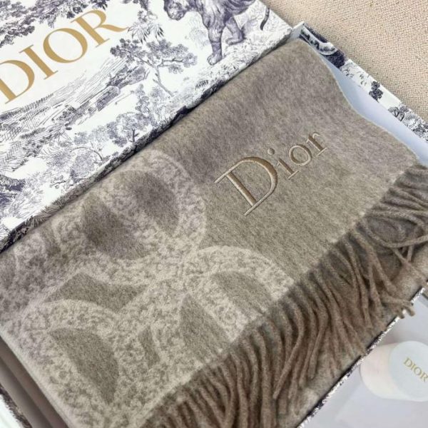 repliche,replica,perfette,siti di,affidabili,migliori siti,dove comprare,1:1,scarpe da ginnastica Sciarpa piccola in cashmere Dior (TIFF5)
