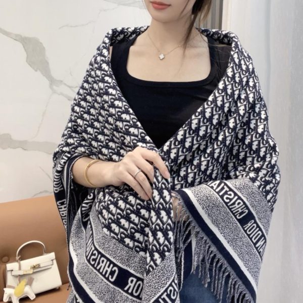 repliche,replica,perfette,siti di,affidabili,migliori siti,dove comprare,1:1,scarpe da ginnastica [Lettera] Sciarpa quadrata grande, scialle, coperta con stampa logo Jacquard DIOR CD (J6SA6)