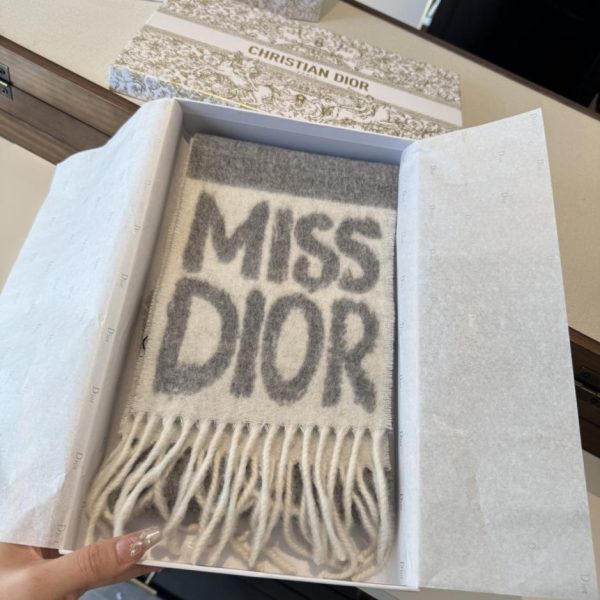 repliche,replica,perfette,siti di,affidabili,migliori siti,dove comprare,1:1,scarpe da ginnastica Ultimo nuovo prodotto della collezione Miss Dior Graffiti (8O1UB)