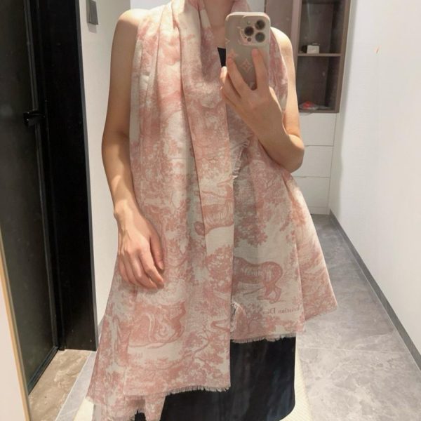 repliche,replica,perfette,siti di,affidabili,migliori siti,dove comprare,1:1,scarpe da ginnastica Nuova sciarpa/scialle in cashmere e seta con stampa animalier Jungle di Dior (O7FD9)