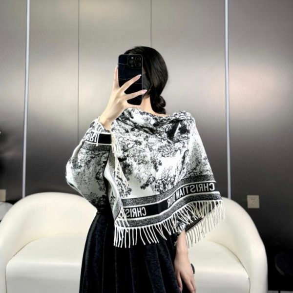 repliche,replica,perfette,siti di,affidabili,migliori siti,dove comprare,1:1,scarpe da ginnastica Sciarpa quadrata grande con stampa animalier Dior CD ️ Sciarpa, scialle, coperta (6gYXH)