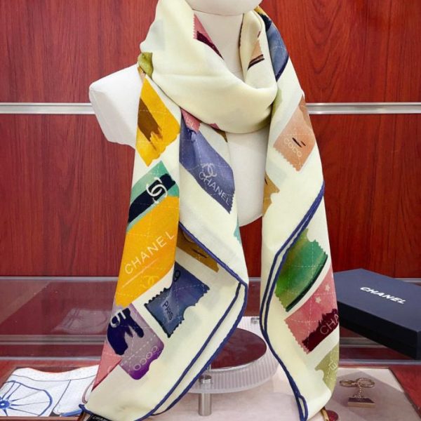 repliche,replica,perfette,siti di,affidabili,migliori siti,dove comprare,1:1,scarpe da ginnastica Sciarpa quadrata Chanel in cashmere, reversibile, dello stesso colore, stile seta e lana (OKWO3)