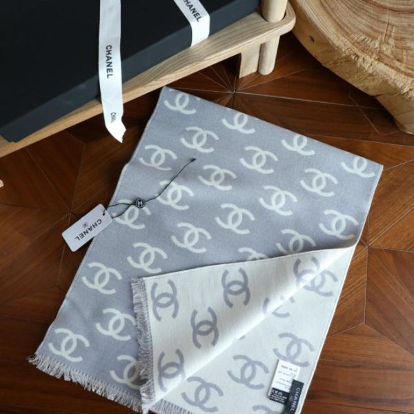 repliche,replica,perfette,siti di,affidabili,migliori siti,dove comprare,1:1,scarpe da ginnastica Sciarpa Chanel Double C, stile classico, sciarpa reversibile (0S8RM)