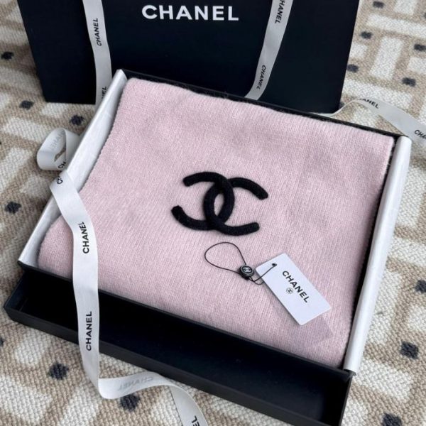repliche,replica,perfette,siti di,affidabili,migliori siti,dove comprare,1:1,scarpe da ginnastica Sciarpa reversibile trapuntata con ananas Chanel (S0BYT)