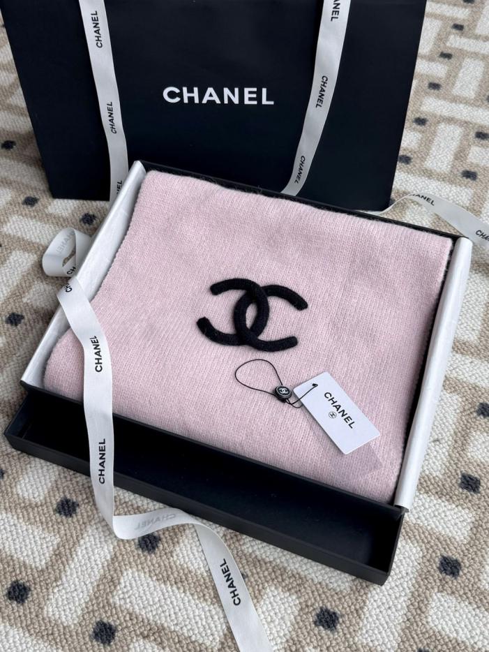 repliche,replica,perfette,siti di,affidabili,migliori siti,dove comprare,1:1,scarpe da ginnastica Sciarpa reversibile trapuntata con ananas Chanel (S0BYT) repliche,replica,perfette,siti di,affidabili,migliori siti,dove comprare,1:1,scarpe da ginnastica Sciarpa reversibile trapuntata con ananas Chanel (S0BYT)