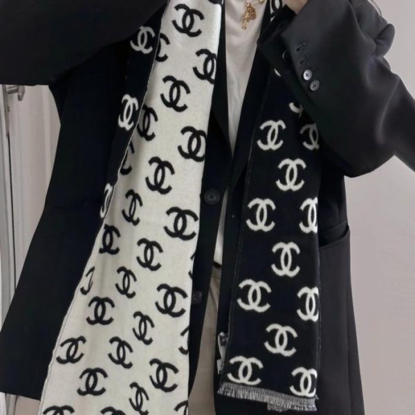 repliche,replica,perfette,siti di,affidabili,migliori siti,dove comprare,1:1,scarpe da ginnastica Sciarpa Chanel Double C, stile classico, sciarpa reversibile (QVTU5)