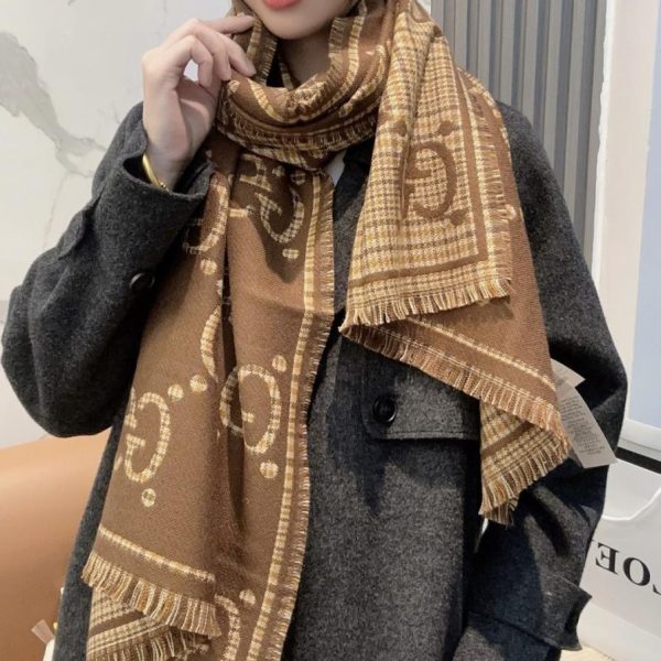 repliche,replica,perfette,siti di,affidabili,migliori siti,dove comprare,1:1,scarpe da ginnastica Sciarpa lunga in lana con motivo GG classico GUCCI (3 EDHM)