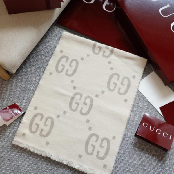 repliche,replica,perfette,siti di,affidabili,migliori siti,dove comprare,1:1,scarpe da ginnastica Il nuovo tessuto di seta e lana double face tinto ad alta torsione di Gucci (HS9QY) con grande G.