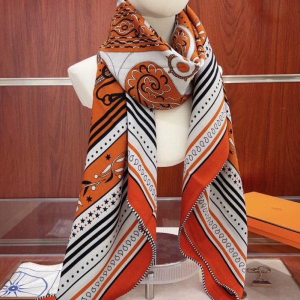 repliche,replica,perfette,siti di,affidabili,migliori siti,dove comprare,1:1,scarpe da ginnastica Fazzoletto in cashmere Hermès Amazonian Celebration (V15IL)