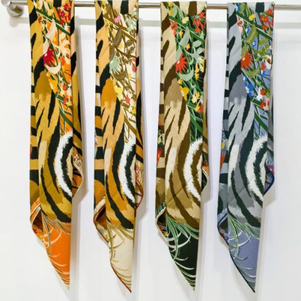 RHMS 80 Hermès "Tiger's Might" in cashmere e seta dello stesso colore (HQXXA)