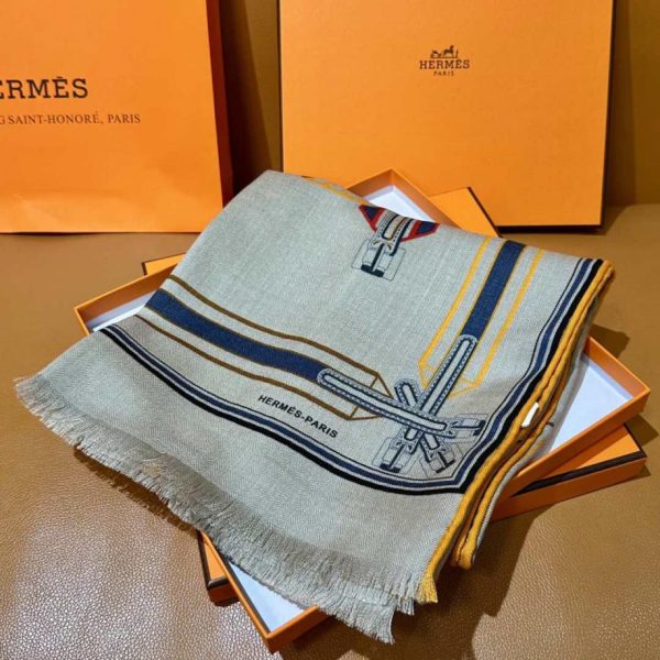 repliche,replica,perfette,siti di,affidabili,migliori siti,dove comprare,1:1,scarpe da ginnastica Cintura da sella HERMES con sciarpa in seta e lana (J7FO6) – Come nelle boutique