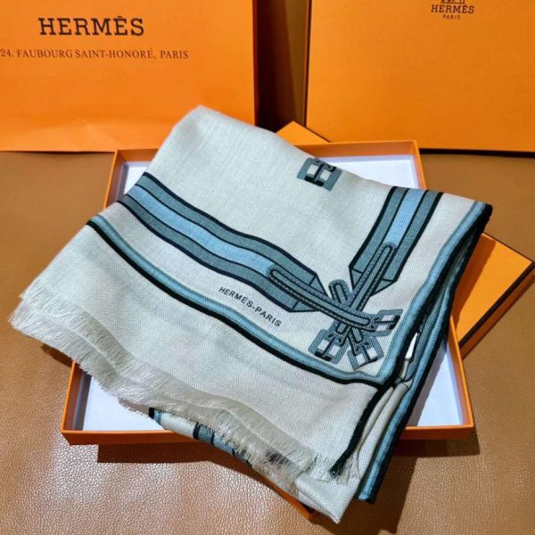 repliche,replica,perfette,siti di,affidabili,migliori siti,dove comprare,1:1,scarpe da ginnastica Sciarpa in seta e lana con cintura a sella HERMES (SD8R9) – Come nelle boutique