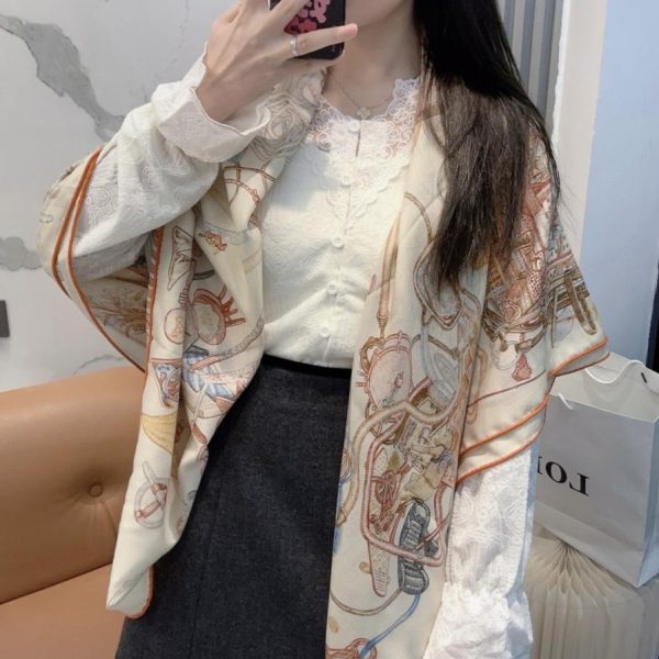 repliche,replica,perfette,siti di,affidabili,migliori siti,dove comprare,1:1,scarpe da ginnastica Sciarpa quadrata reversibile in cashmere Hermès dello stesso colore (B923F)