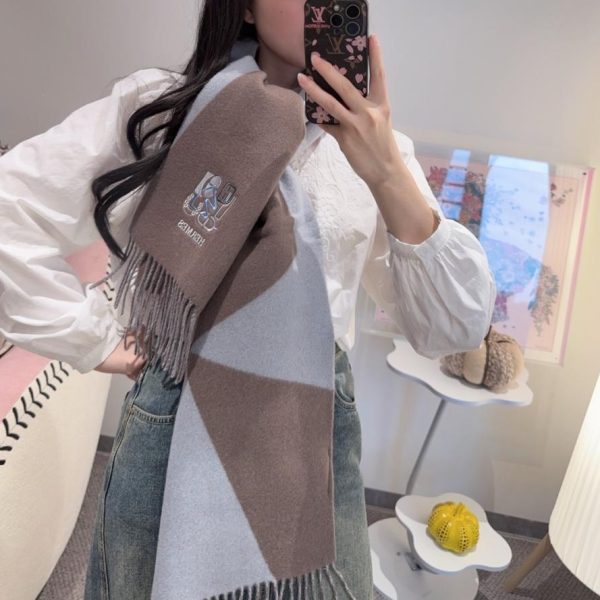 repliche,replica,perfette,siti di,affidabili,migliori siti,dove comprare,1:1,scarpe da ginnastica Sciarpa reversibile Hermès, 100% pelle di agnello (FIYZU)