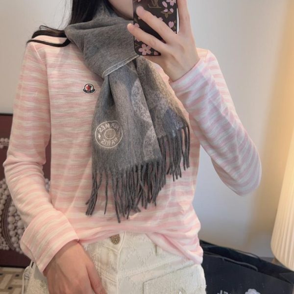 repliche,replica,perfette,siti di,affidabili,migliori siti,dove comprare,1:1,scarpe da ginnastica Sciarpa reversibile Hermès, 100% pelle di agnello (VANZQ)