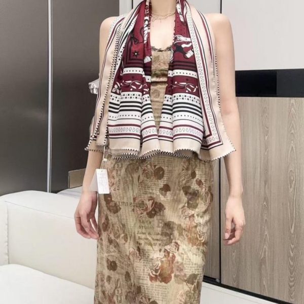 repliche,replica,perfette,siti di,affidabili,migliori siti,dove comprare,1:1,scarpe da ginnastica Sciarpa quadrata reversibile in seta e lana Hermès Amazonian Celebration, scialle in misto cashmere e seta con bordo arrotolato a mano (CNHF6)