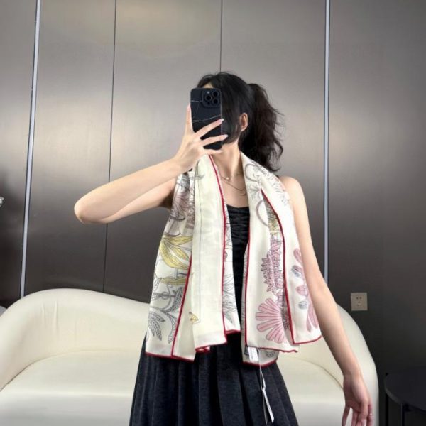 repliche,replica,perfette,siti di,affidabili,migliori siti,dove comprare,1:1,scarpe da ginnastica Fazzoletto Hermès in seta e cashmere di alta qualità, reversibile, dello stesso colore (QBFSN)