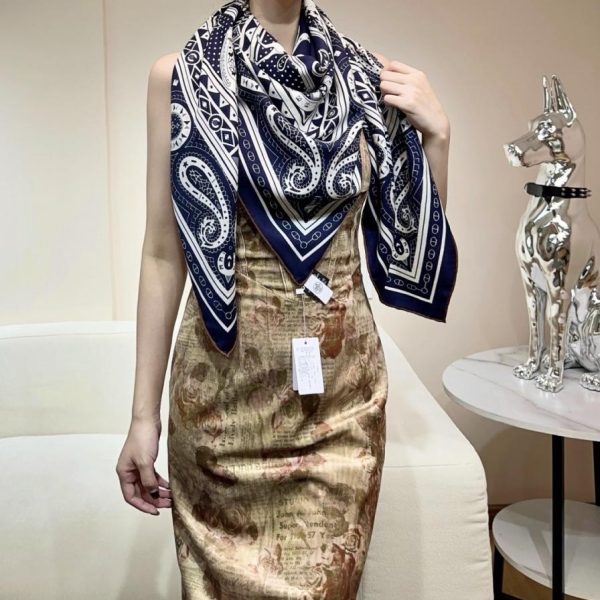 repliche,replica,perfette,siti di,affidabili,migliori siti,dove comprare,1:1,scarpe da ginnastica [Double-face, stesso colore, seta e lana] Nuovo fazzoletto da taschino Hermès in cashmere a forma di cuore (3XFUN)