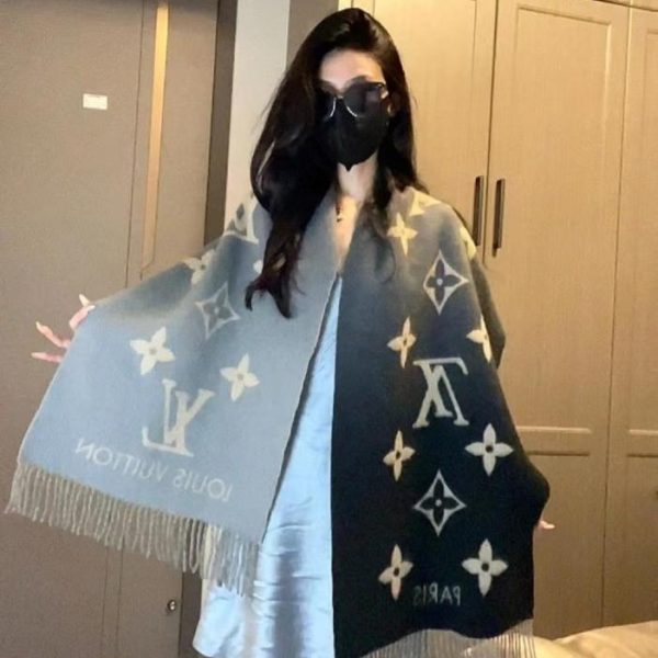 repliche,replica,perfette,siti di,affidabili,migliori siti,dove comprare,1:1,scarpe da ginnastica Sciarpa in cashmere sfumato LV 191 46 cm Reykjavik sfumato (L48T4)