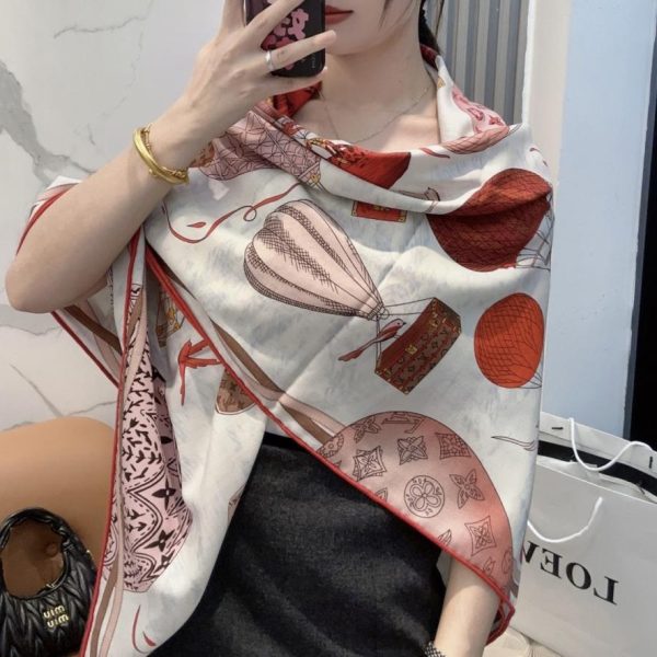 repliche,replica,perfette,siti di,affidabili,migliori siti,dove comprare,1:1,scarpe da ginnastica Foulard quadrato in velluto Louis Vuitton da 140 cm, “Mongolfiera” (T7JVU)