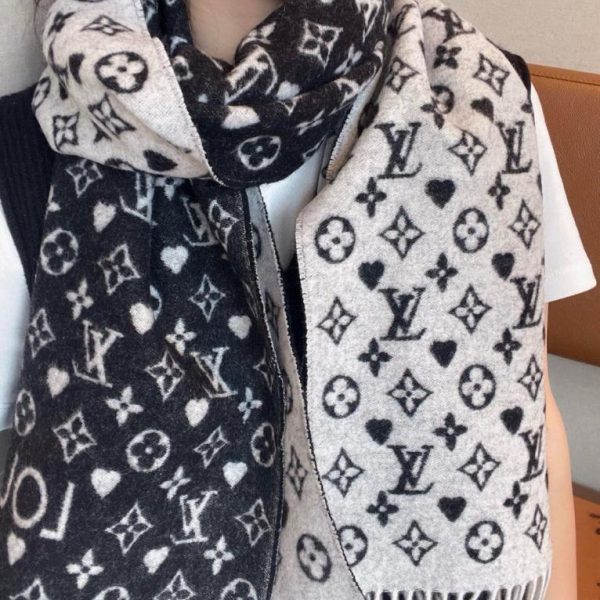 repliche,replica,perfette,siti di,affidabili,migliori siti,dove comprare,1:1,scarpe da ginnastica Sciarpa in cashmere in edizione limitata con il classico logo LV e motivo a cuore (JLBXR)