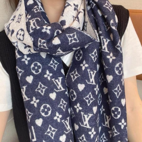 repliche,replica,perfette,siti di,affidabili,migliori siti,dove comprare,1:1,scarpe da ginnastica Sciarpa in cashmere LV in edizione limitata con piccolo logo classico e motivo a cuore intero (SK5QC)