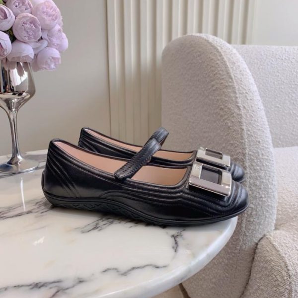 repliche,replica,perfette,siti di,affidabili,migliori siti,dove comprare,1:1,scarpe da ginnastica Le nuove ballerine Mary Jane con fibbia quadrata di Roger Vivie (ATIM2)