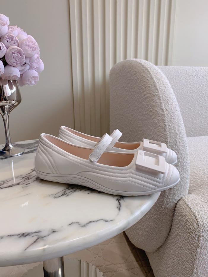 repliche,replica,perfette,siti di,affidabili,migliori siti,dove comprare,1:1,scarpe da ginnastica Le nuove ballerine Mary Jane con fibbia quadrata di Roger Vivie (GI1GB) repliche,replica,perfette,siti di,affidabili,migliori siti,dove comprare,1:1,scarpe da ginnastica Le nuove ballerine Mary Jane con fibbia quadrata di Roger Vivie (GI1GB)