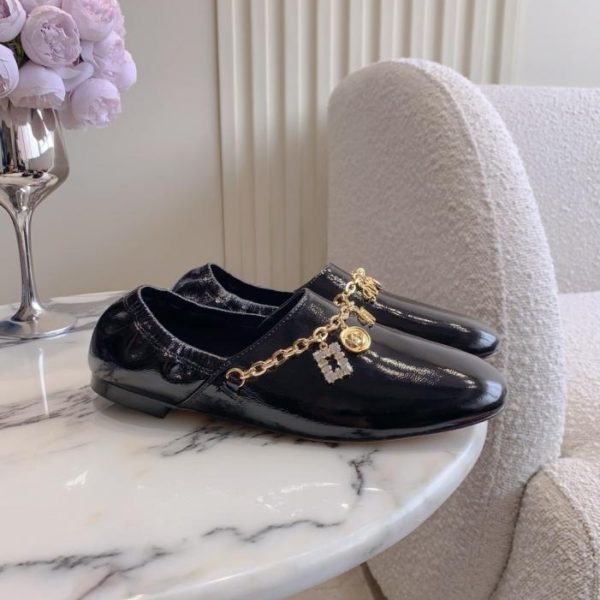 repliche,replica,perfette,siti di,affidabili,migliori siti,dove comprare,1:1,scarpe da ginnastica Roger Vivie New Crystal Pendant Flats (3 (NENIB))