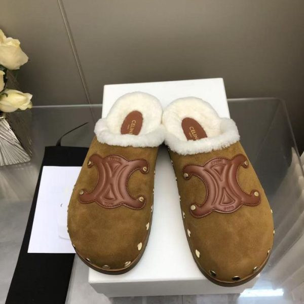 repliche,replica,perfette,siti di,affidabili,migliori siti,dove comprare,1:1,scarpe da ginnastica Queste Birkenstock in pelle scamosciata marrone con fodera in lana (YT9ZQ) incarnano la filosofia del pendolarismo parigino: camminare sulle nuvole. Non vorrai più smettere di indossarle!