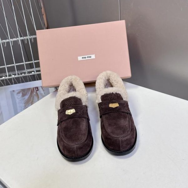repliche,replica,perfette,siti di,affidabili,migliori siti,dove comprare,1:1,scarpe da ginnastica Mocassini con monete, nuovi arrivi autunno/inverno MIUMIU, scarpe pelose (8V42V)