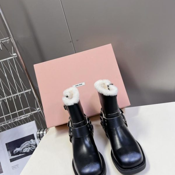 repliche,replica,perfette,siti di,affidabili,migliori siti,dove comprare,1:1,scarpe da ginnastica Versione premium degli stivali da passerella limitati autunno/inverno MIUMIU (XA0S0)