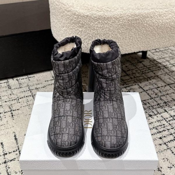repliche,replica,perfette,siti di,affidabili,migliori siti,dove comprare,1:1,scarpe da ginnastica Dior Autunno/Inverno 2025: i nuovi stivali da neve (D9NJZ)