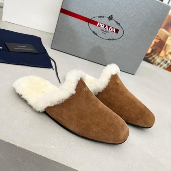 repliche,replica,perfette,siti di,affidabili,migliori siti,dove comprare,1:1,scarpe da ginnastica Pantofole in lana Prada (ZLU1S)