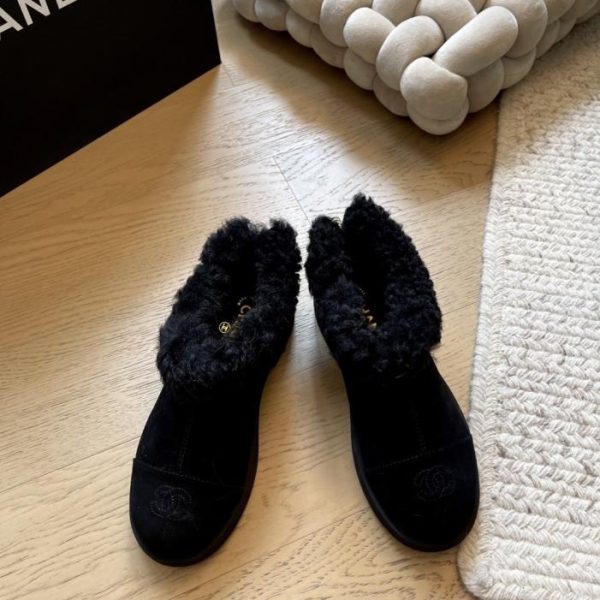 repliche,replica,perfette,siti di,affidabili,migliori siti,dove comprare,1:1,scarpe da ginnastica Stivaletti alla caviglia in peluche Chanel, nuovo stile autunno/inverno, versione premium (9F73T)